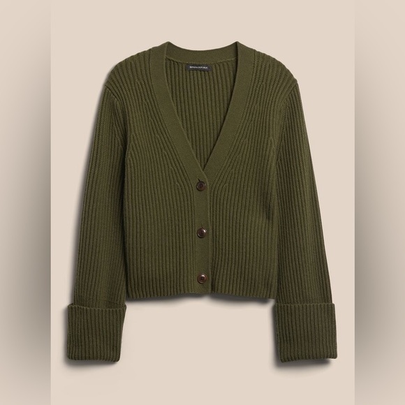 Banana Republic Sweaters - Banana Republic Talia Merino Cashmere Cardigan in green size medium